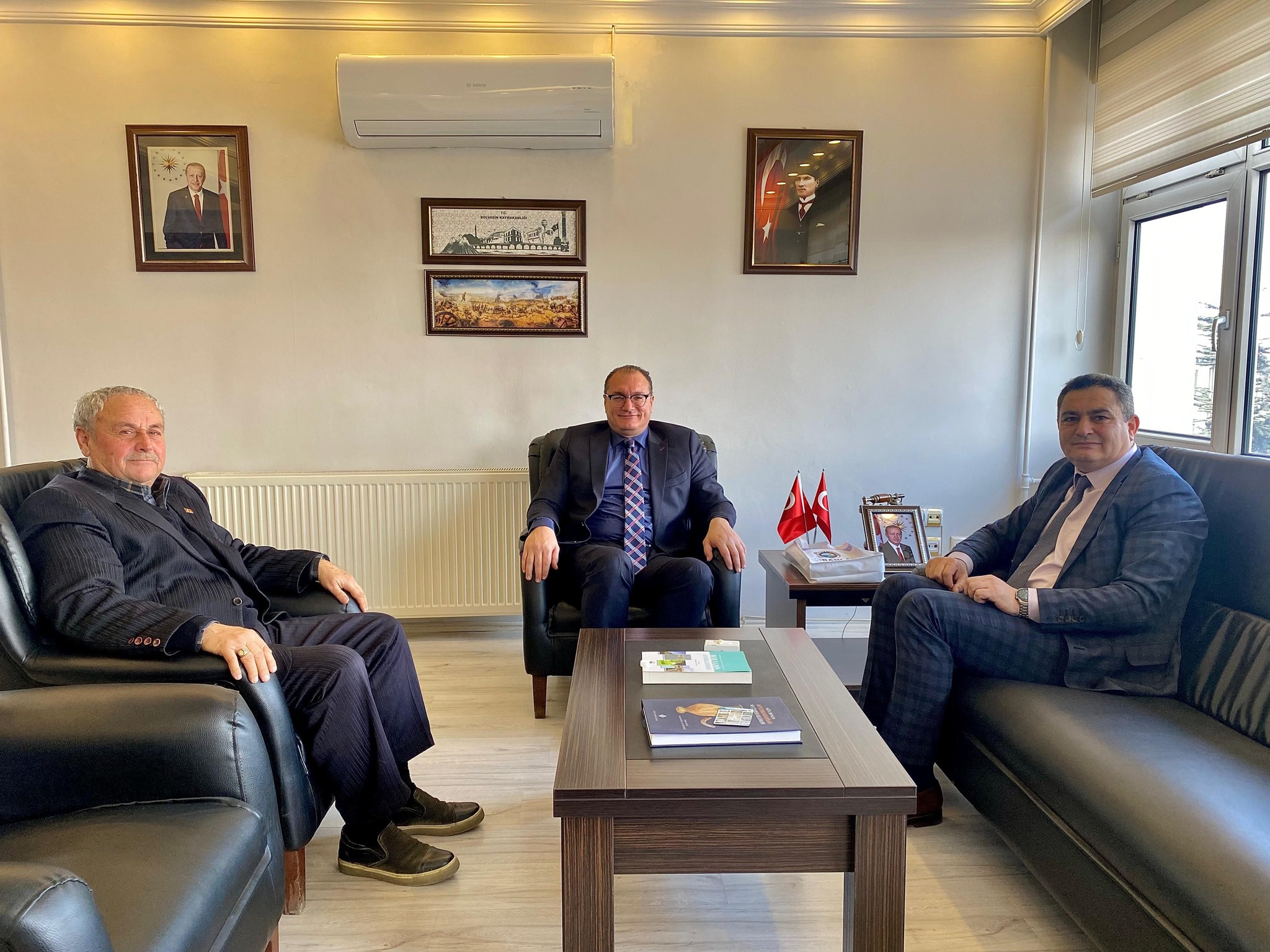 Çobanlar Belediyesinden, Bolvadin Kaymakamlığına Ziyaret