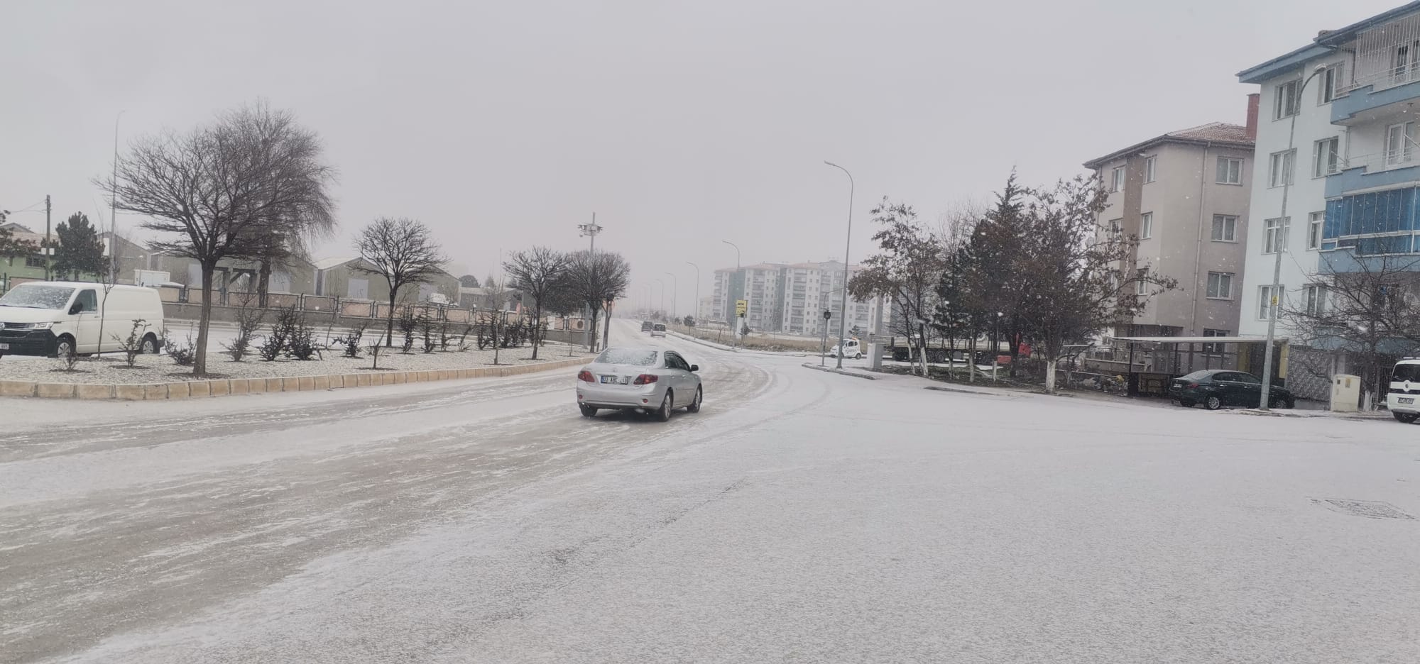 Afyonkarahisar'da Kar Yağışı Başladı
