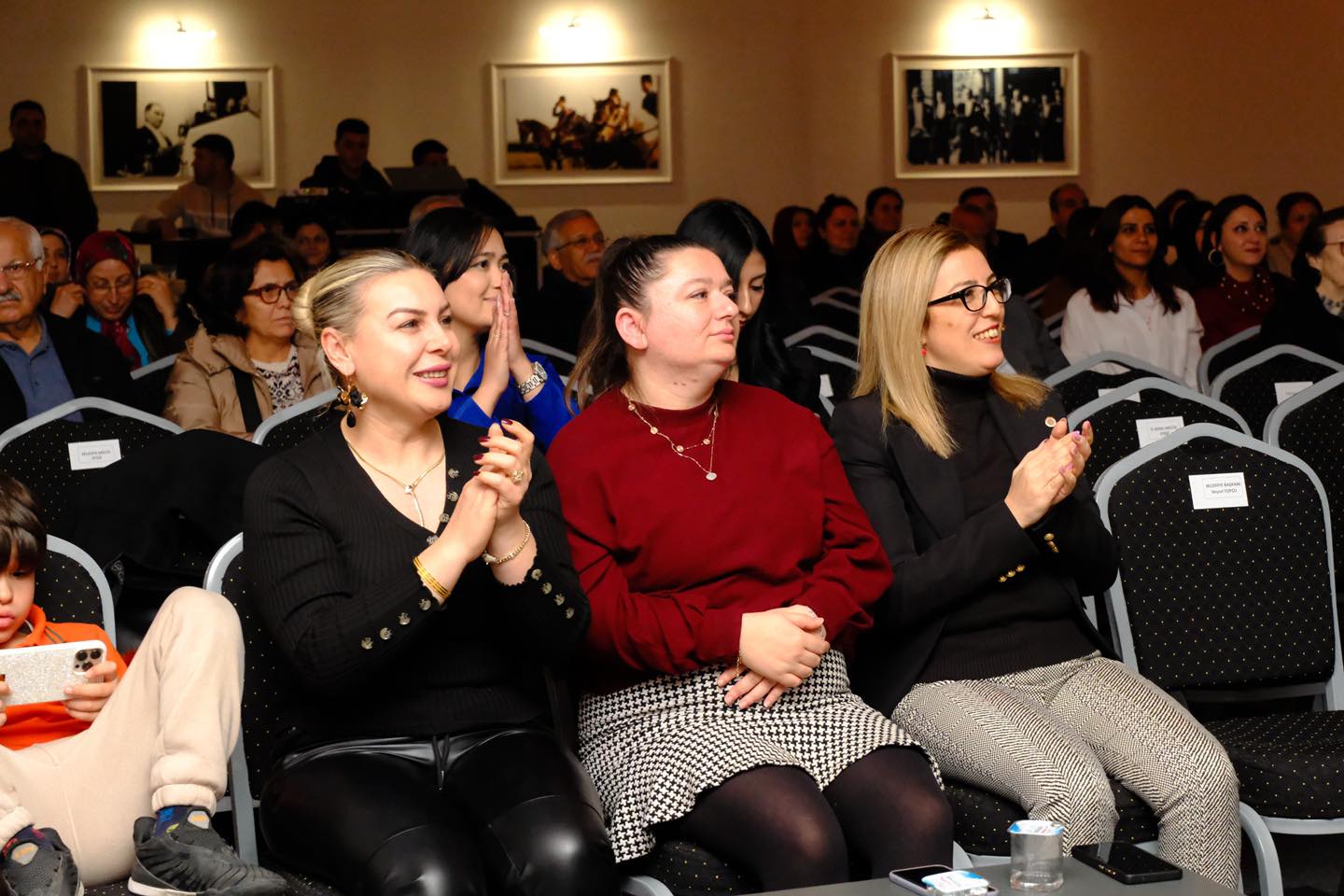 Dinar’da Coşku Dolu Etkinlik: Afyonkarahisar Belediyesi Kent Orkestrası Müzik Dinletisi Sundu