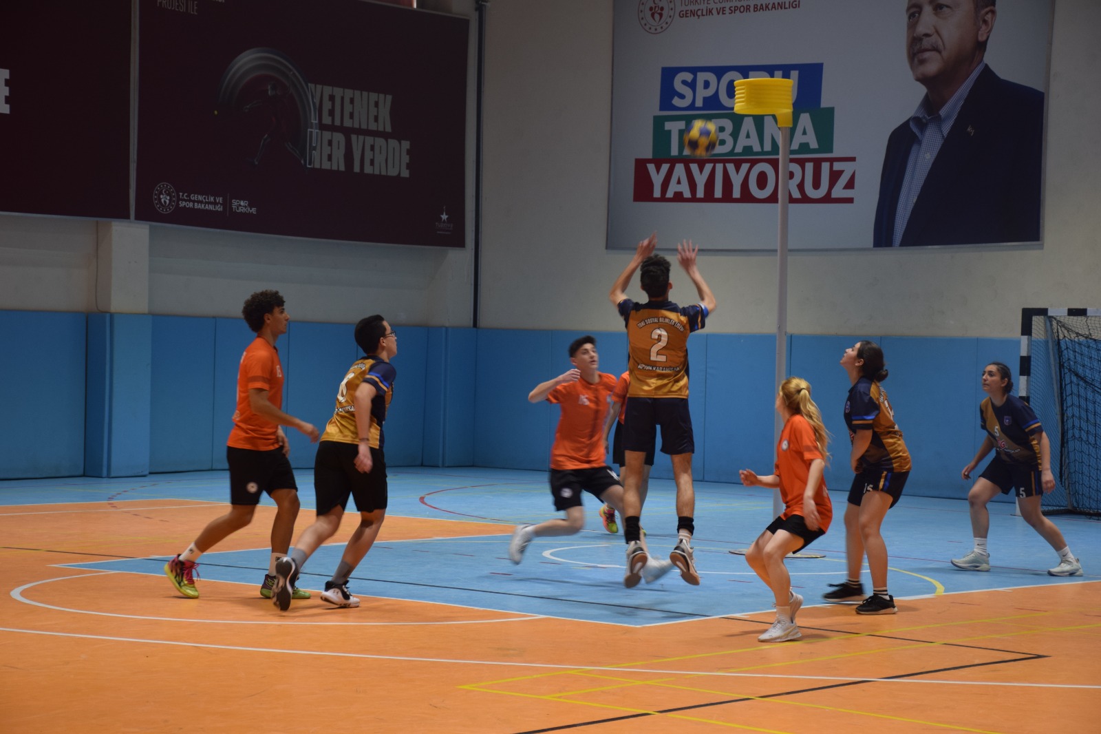 Afyonkarahisar’da Korfbol Heyecanı: Gençler ve Yıldızlar Müsabakaları Sona Erdi