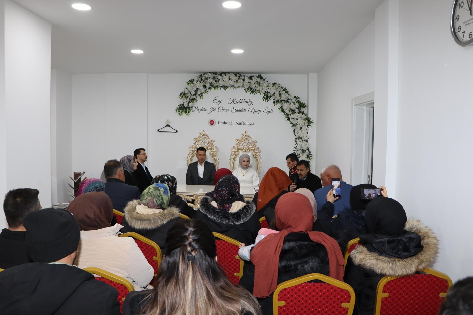 Kaymakam Akgül, Kaymakamlık Personelinin Nikah Şahidi Oldu