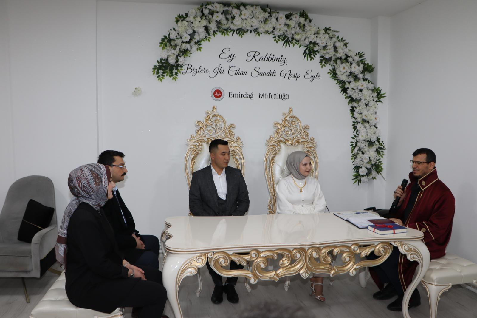 Kaymakam Akgül, Kaymakamlık Personelinin Nikah Şahidi Oldu