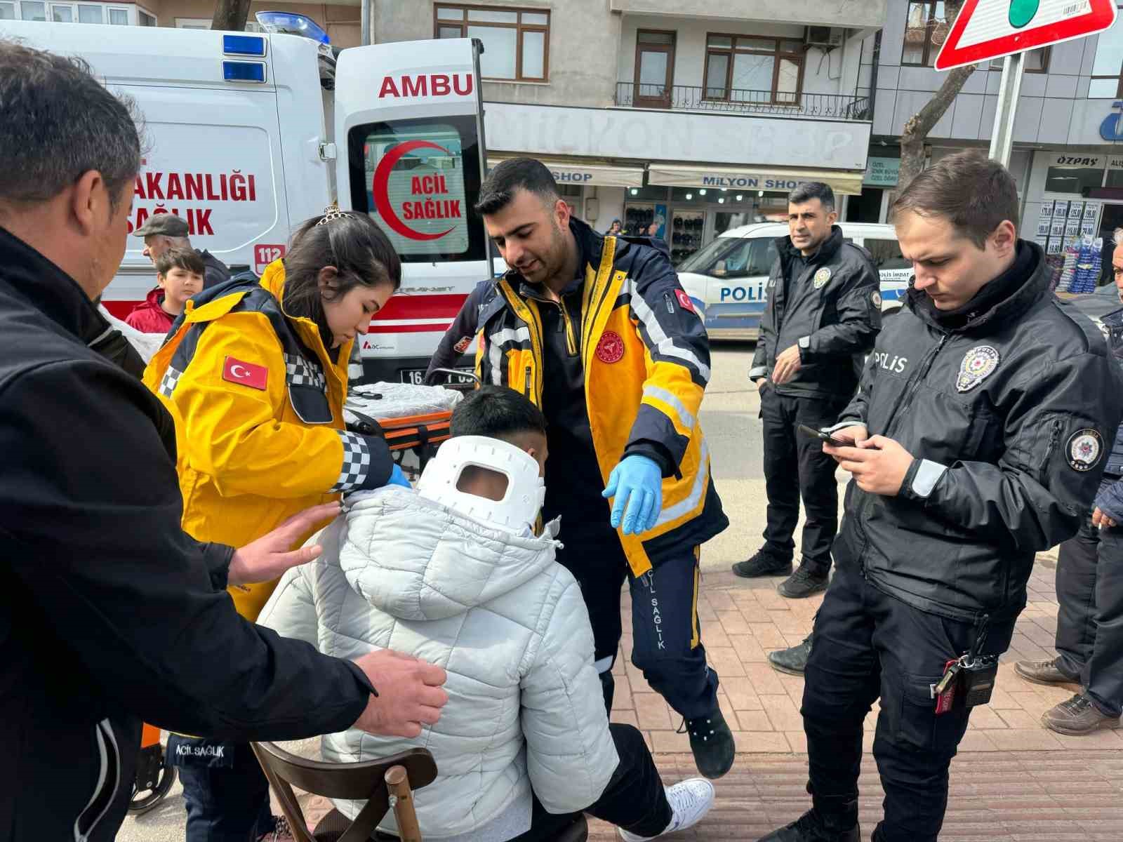Otomobille Çarpışan Motosikletli Yaralandı