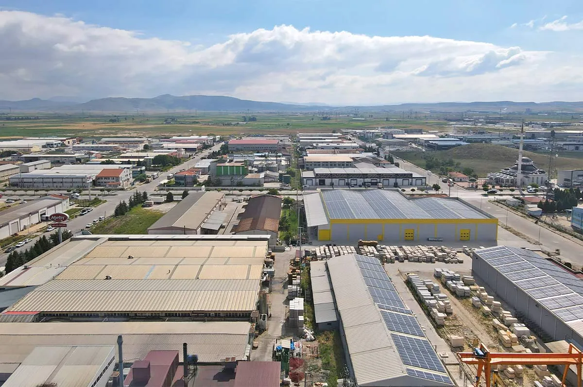 OSB BAŞKANI BEKİR YEŞİLAY MERAK EDİLEN SORULARI İÇTENLİKLE YANITLADI