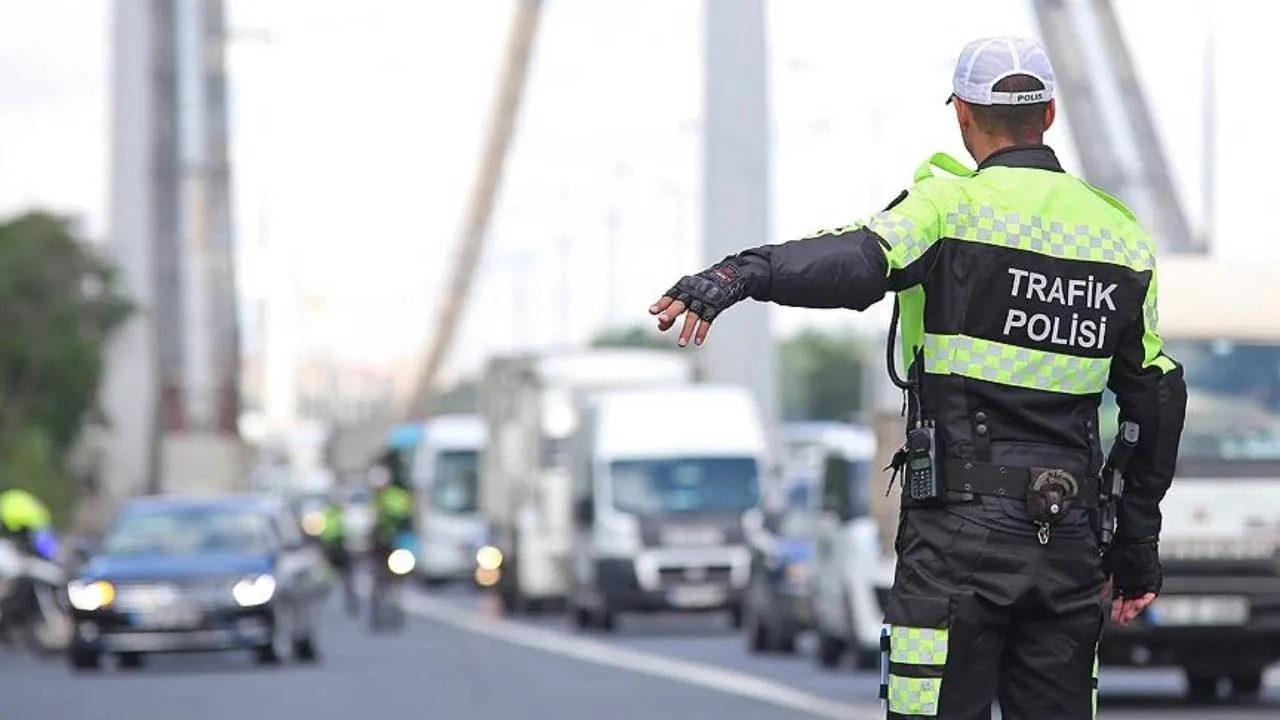 Bakan Yerlikaya açıkladı: Trafikte makas atmaya yeni yaptırımlar geliyor