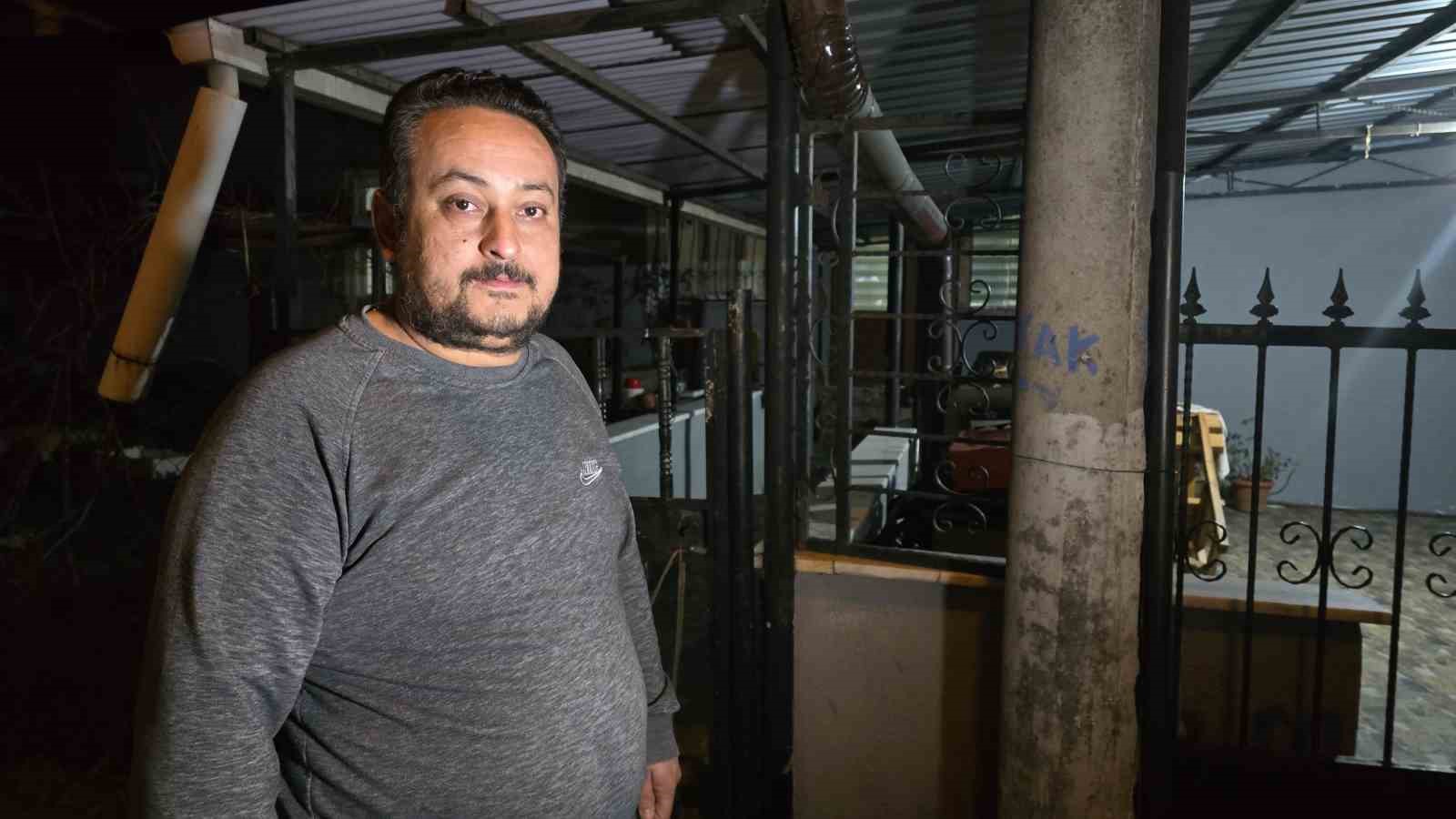 Gizemli Şahıs, Mahalleyi Alarma Geçirdi