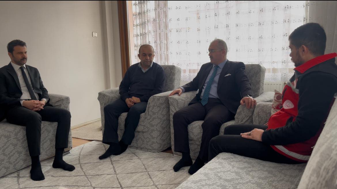 İl Müdürü Erdoğan, Gazi Kumrular’ın Sevincine Ortak Oldu