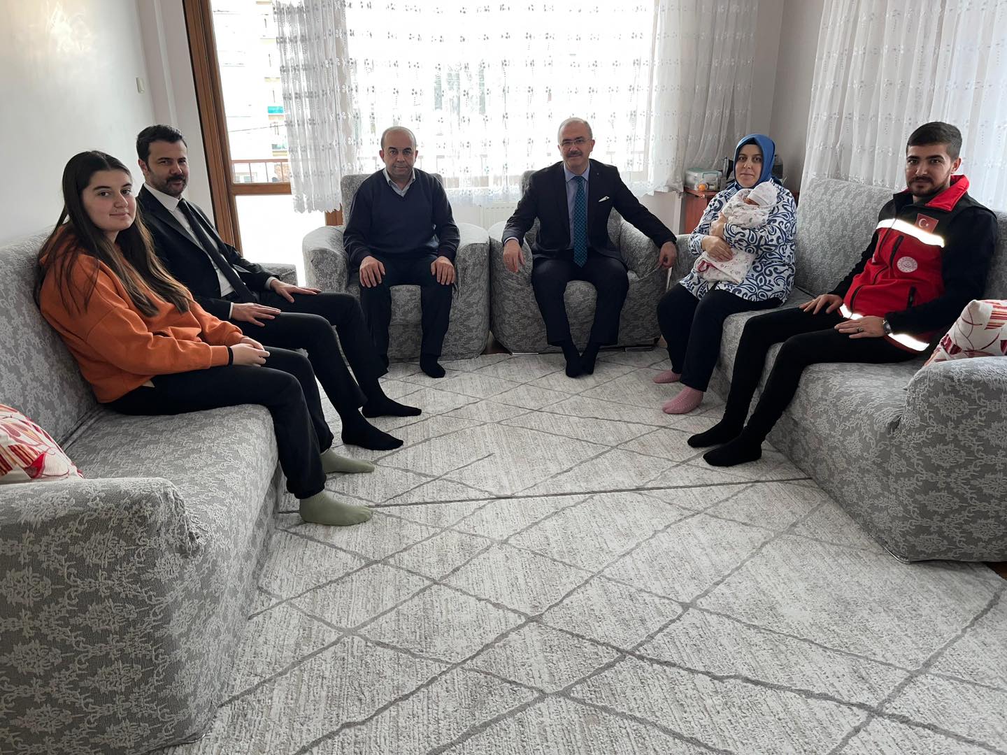 İl Müdürü Erdoğan, Gazi Kumrular’ın Sevincine Ortak Oldu