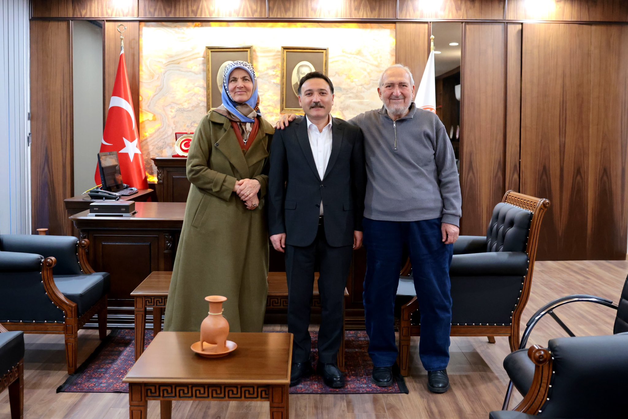 VALİ YİĞİTBAŞI’NIN AİLESİNDEN  KAYSERİ VALİSİ GÖKMEN ÇİÇEK’E ZİYARET