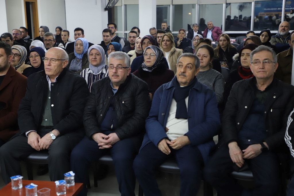 AK PARTİ KADIN KOLLARI AR-GE BAŞKANLIĞI EĞİTİM FAALİYETLERİNE BAŞLADI