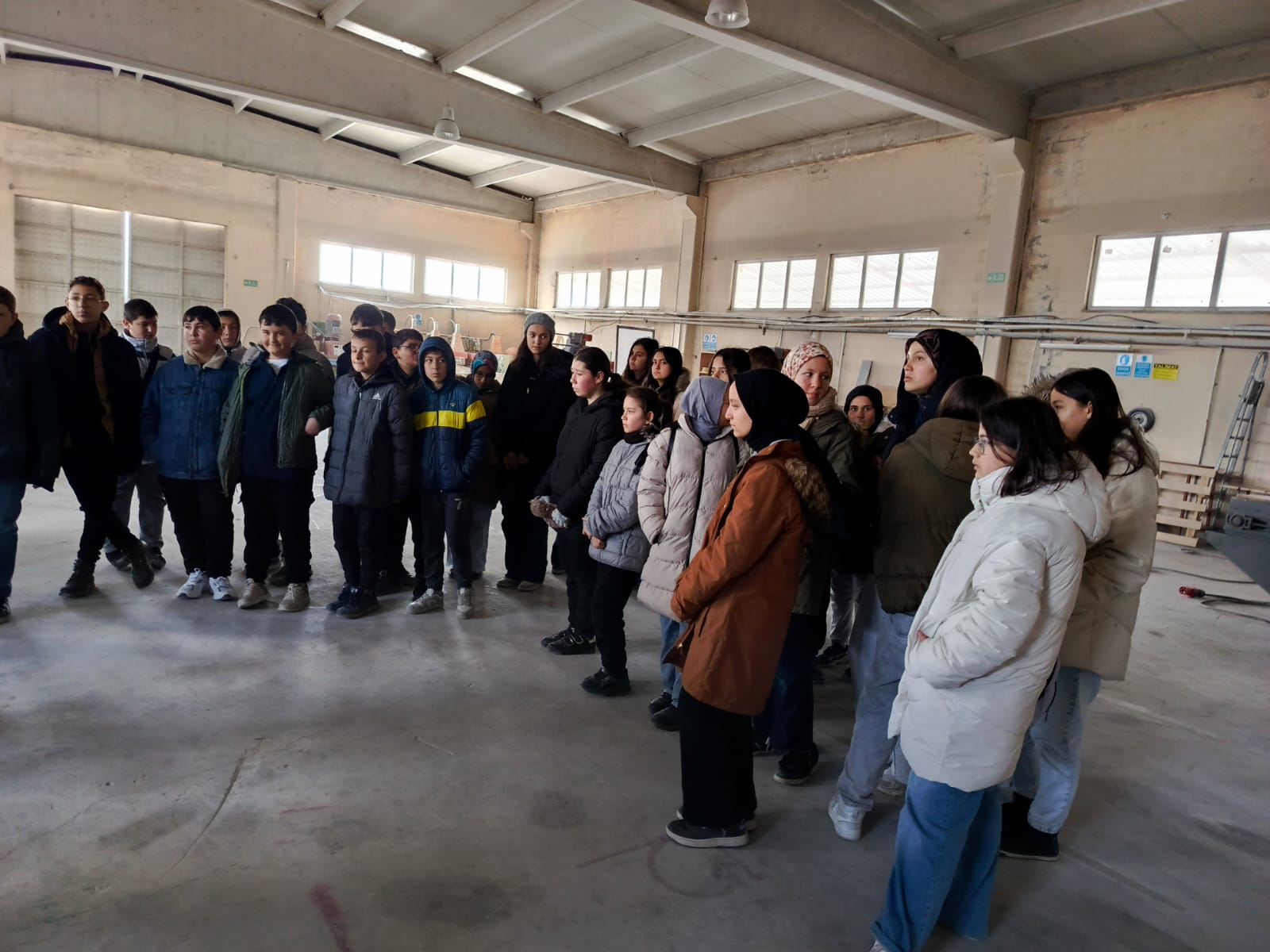 İscehisar Fatih Ortaokulu Öğrencileri Mesleki Eğitimi Yerinde İnceledi