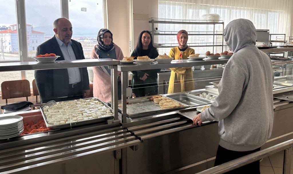 YURTLARDA TİTİZ ÇALIŞMALARA İMZA ATAN MÜDÜR KASAPOĞLU DENETİMDE