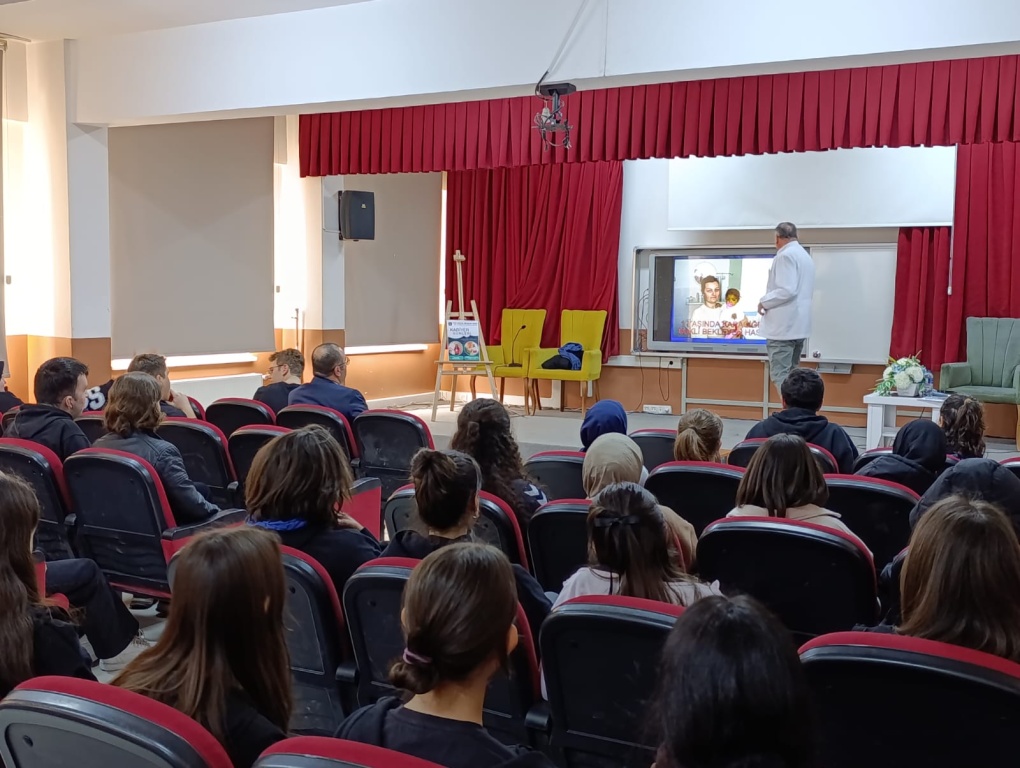 AFYON’DA ÖĞRENCİLERE  ORGAN BAĞIŞI FARKINDALIĞI AŞILANDI