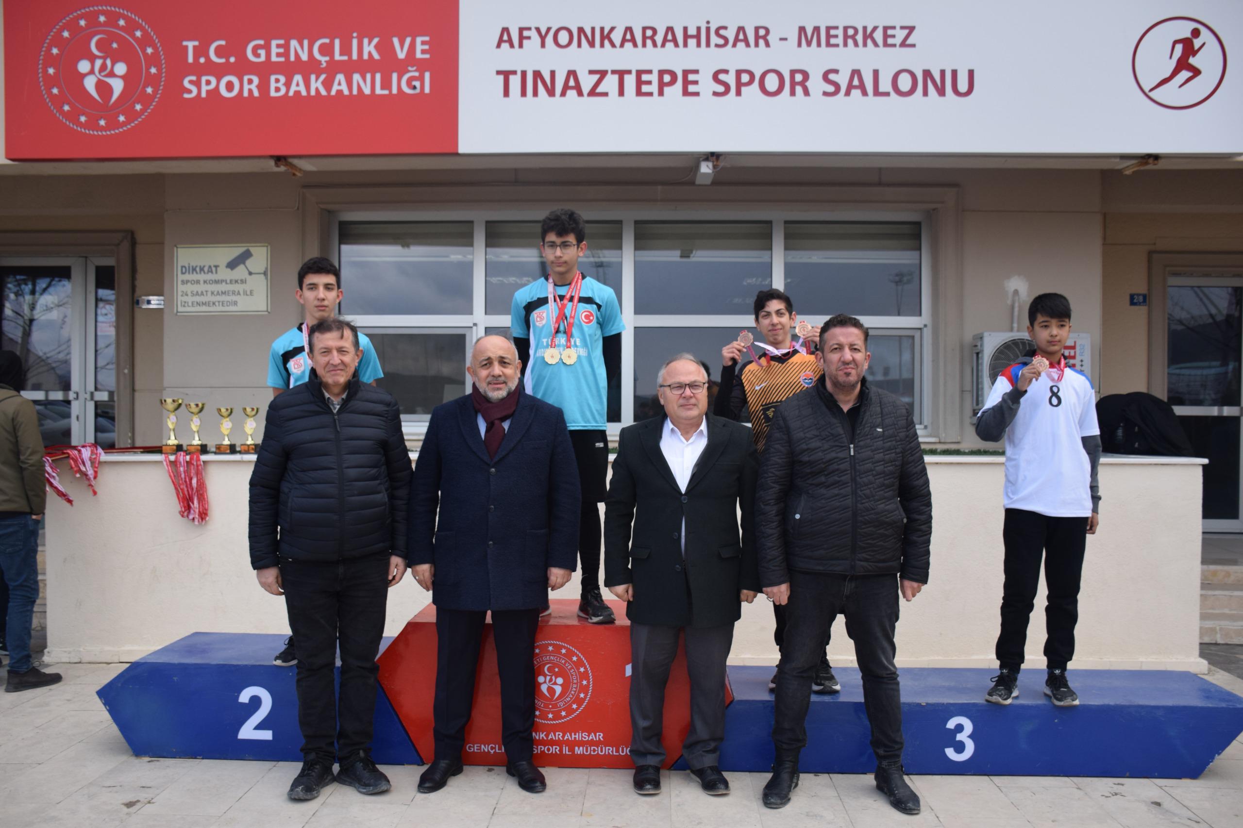 Genç Sporcular Parkurda Kıyasıya Yarıştı: Okul Sporları Oryantiring Yarışmaları Tamamlandı