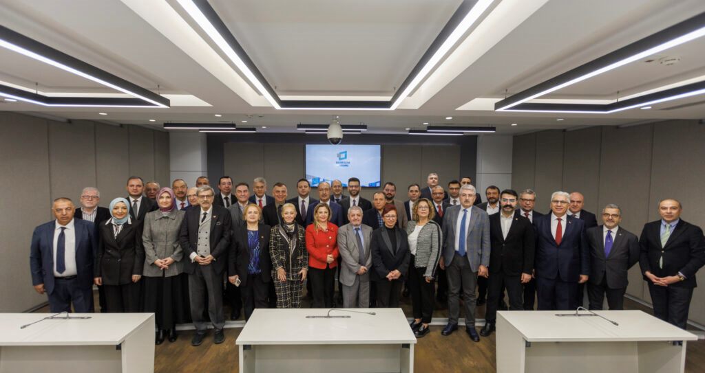 BASIN İLAN KURUMU'NUN YENİ YÖNETİM KURULU BELLİ OLDU
