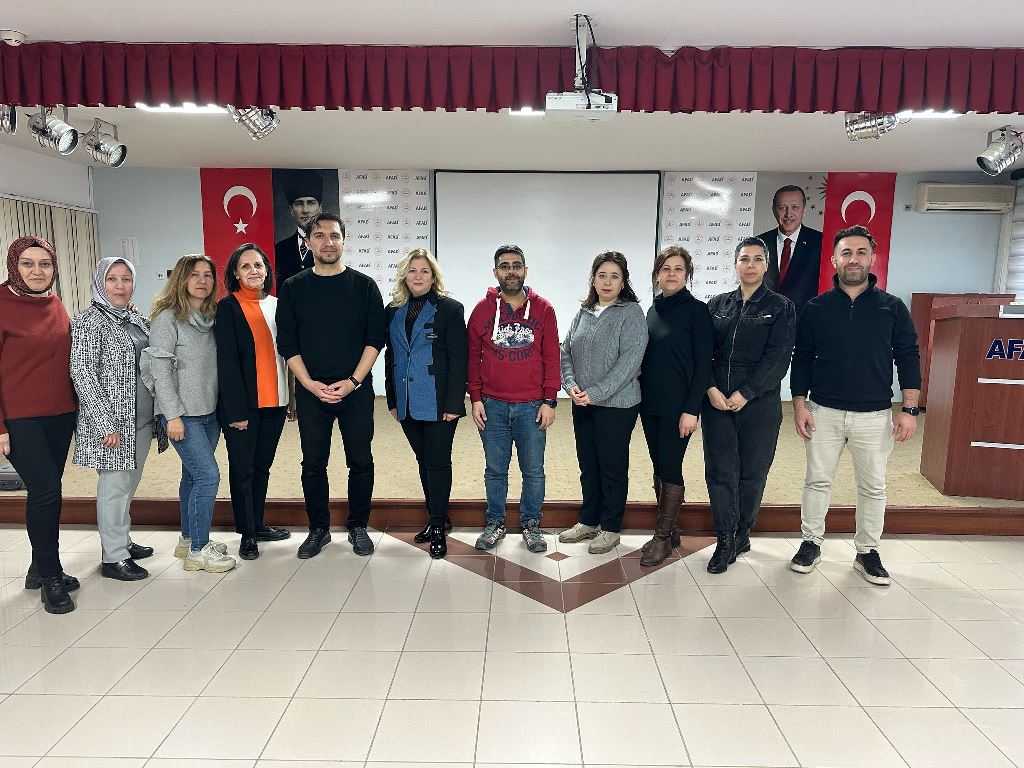 AFYONKARAHİSAR İŞ KADINLARI DERNEĞİ ÜYELERİNE SERTİFİKALI TEMEL İLK YARDIM EĞİTİMİ