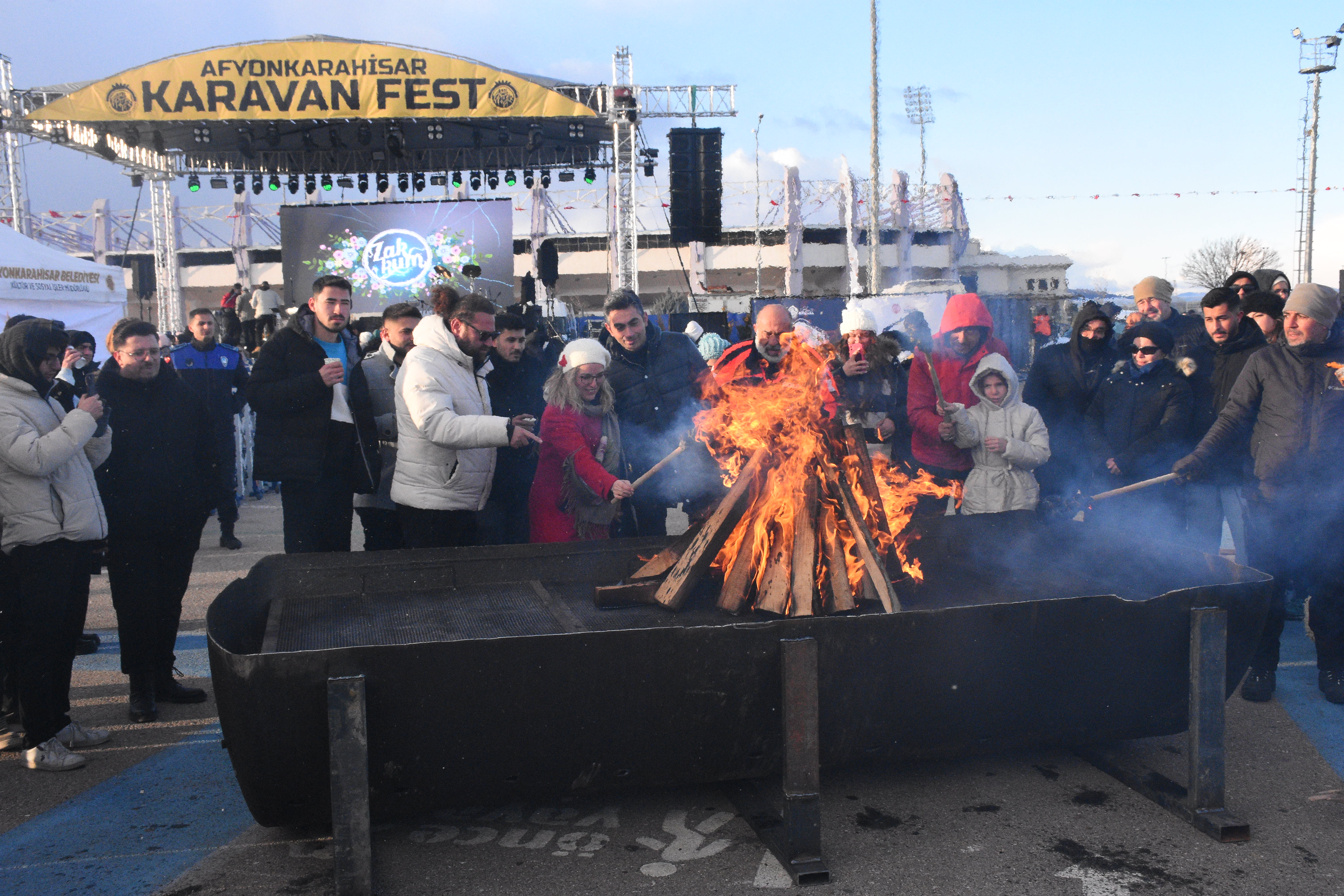 Afyonkarahisar'da "3. KaravanFest"in Kamp Ateşi Yakıldı