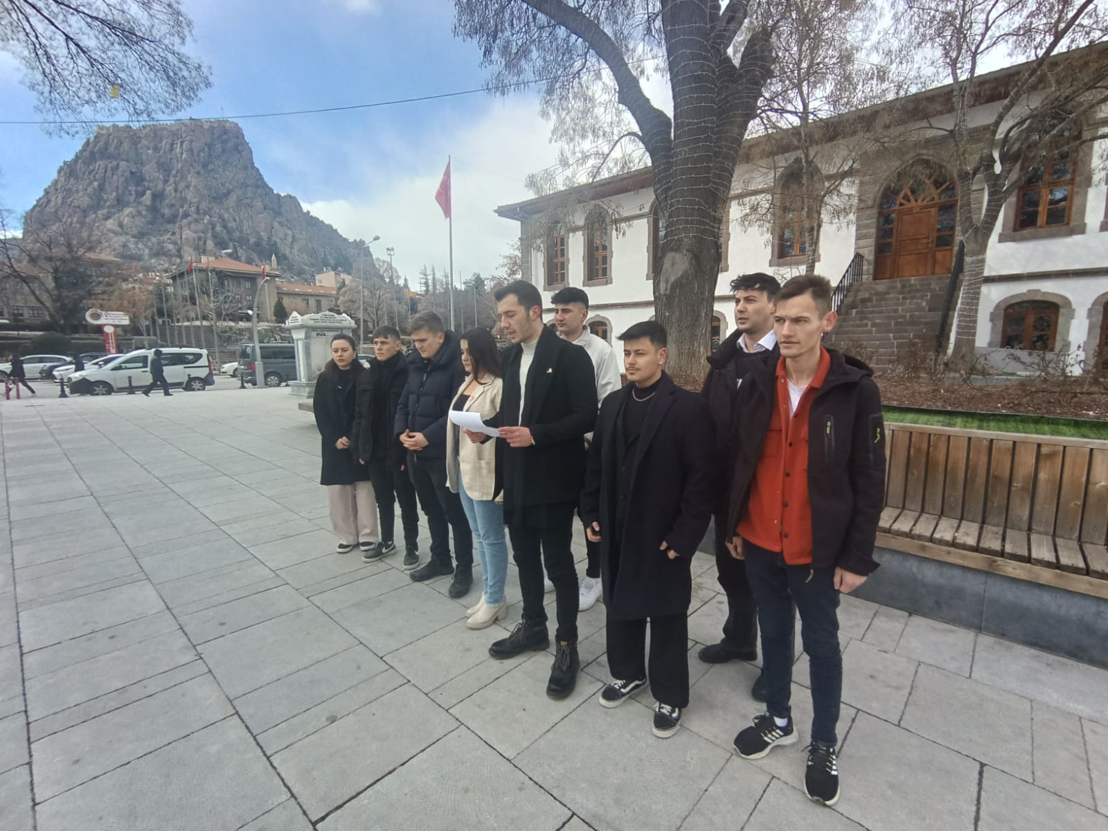 Akbulut :"Senin Yerin CHP!"  CHP İl Gençlik Kolları Başkanı Tufan Akbulut'tan Yeni Nesile Mücadele Çağrısı
