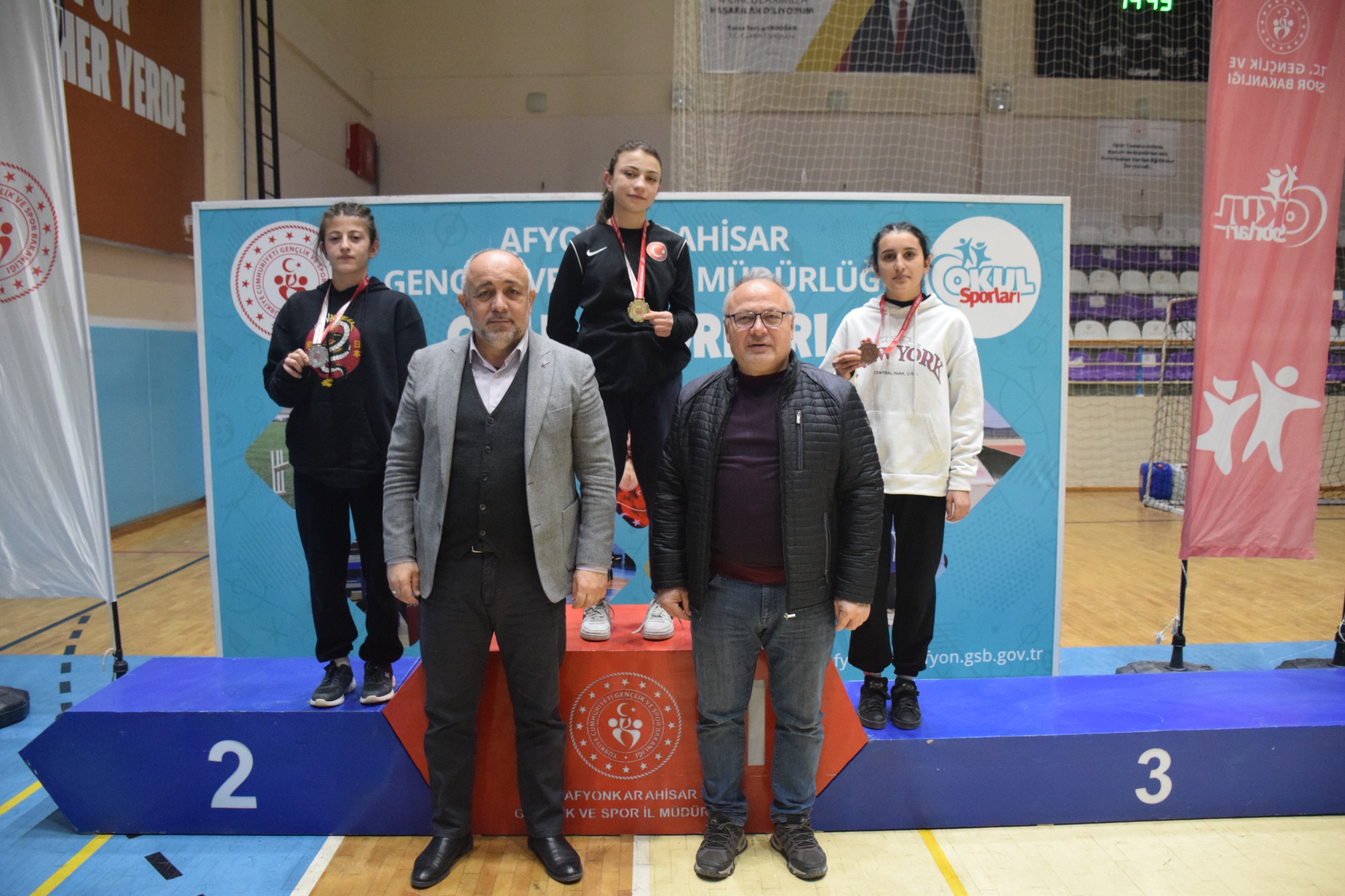 Gençler ve Yıldızlar Güreş Müsabakaları Sona Erdi