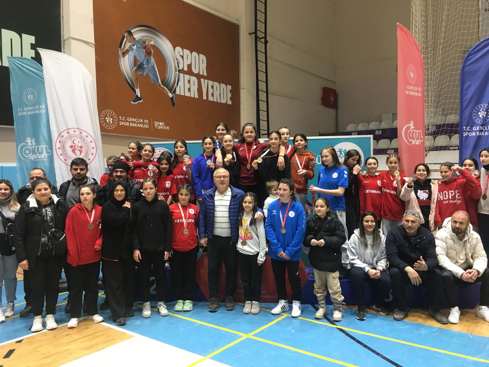 Gençler ve Yıldızlar Güreş Müsabakaları Sona Erdi