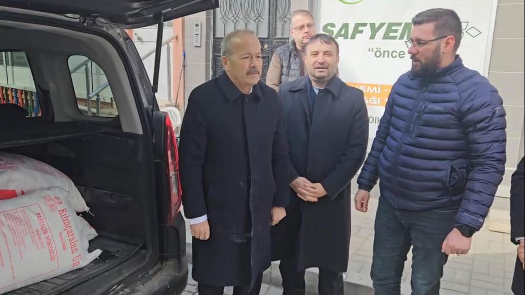 "DEVLET BEY'İMİZİN EMRİNDE, MİLLETİMİZİN HİZMETİNDEYİZ"