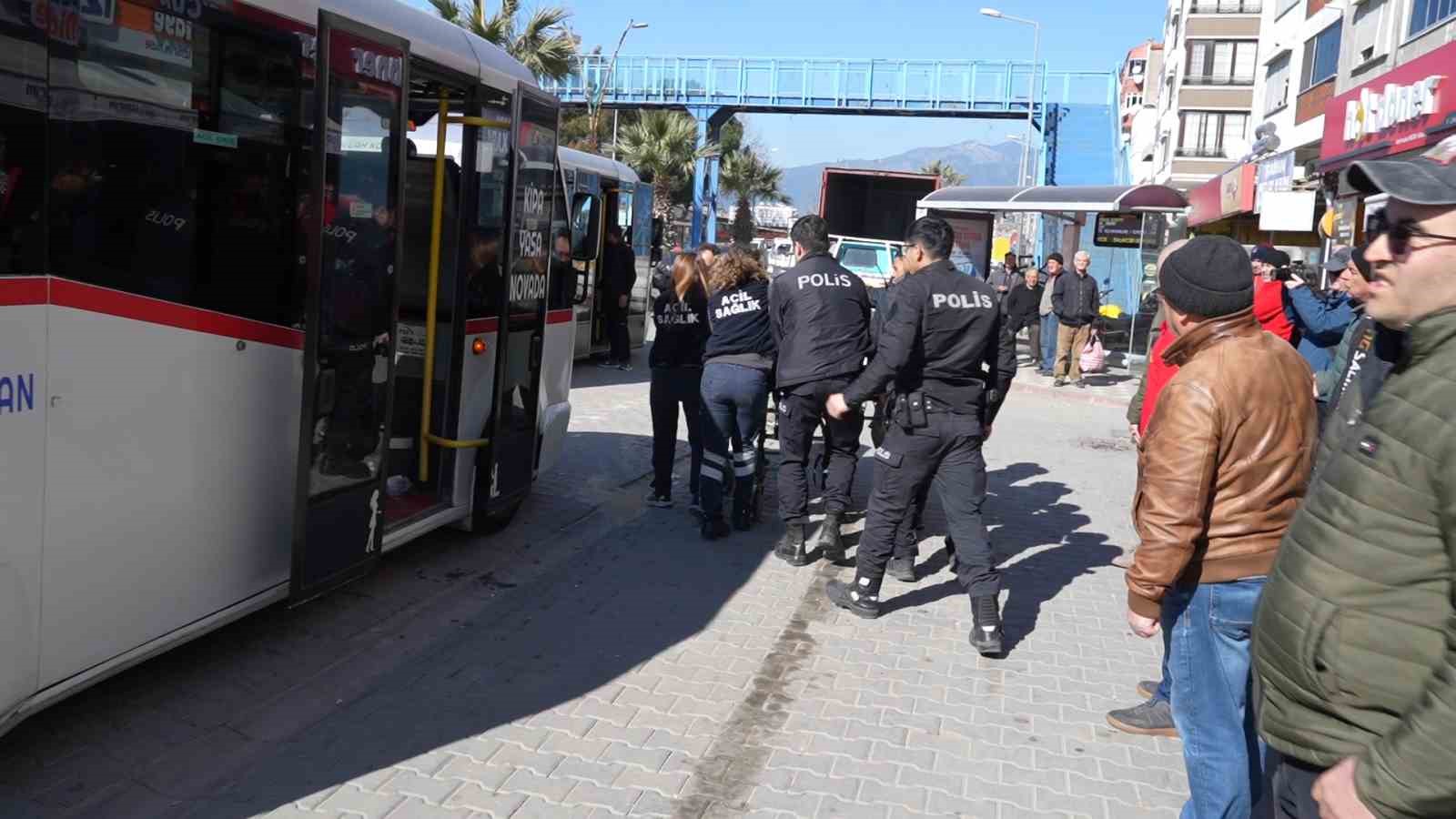 Dolmuşta Fenalaşan Yaşlı Adam Hayatını Kaybetti