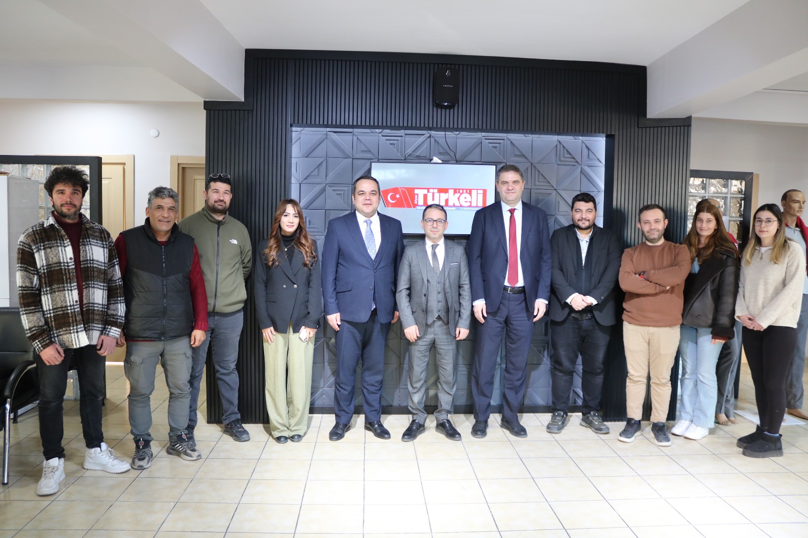 Müdür Ayan, Türkelı̇ Gazetesı̇'nı̇ Zı̇yaret Ettı̇