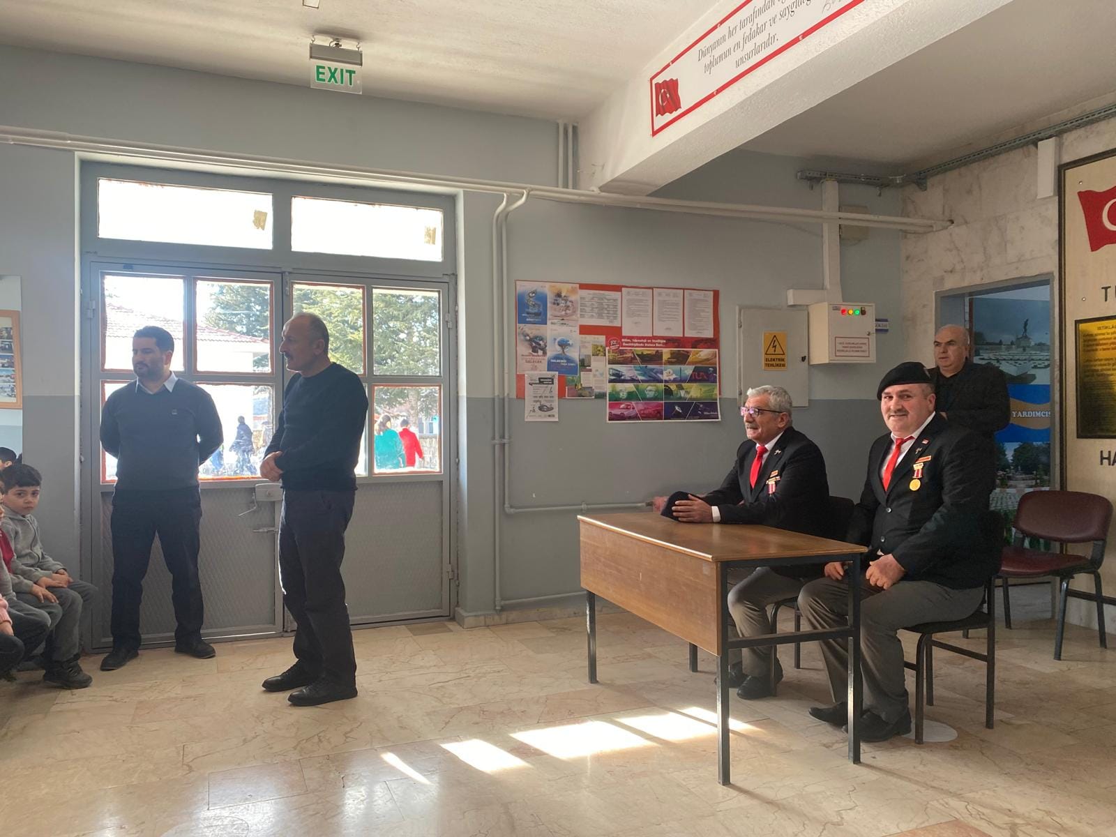 Alparslan İlkokulunda, Gazilerle Anlamlı Buluşma