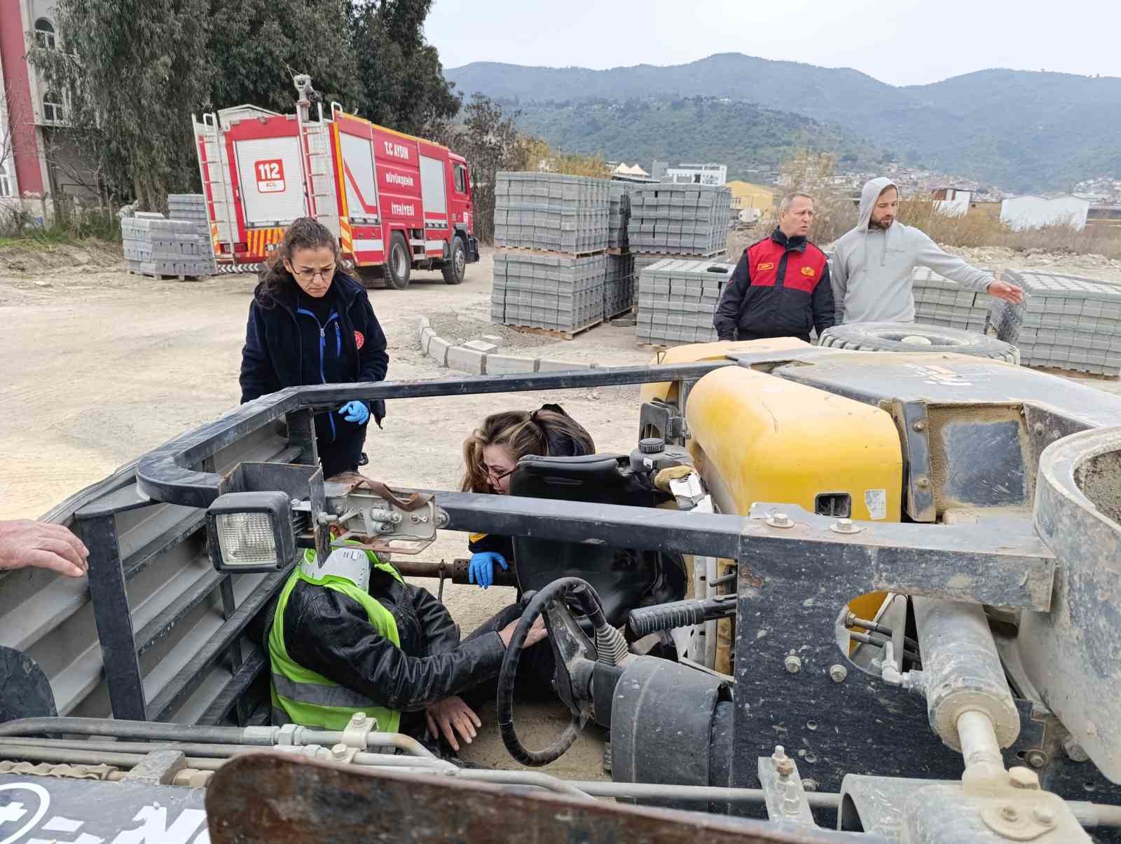 Parke Taşı Taşıyan Forklift Devrildi: 1 Yaralı