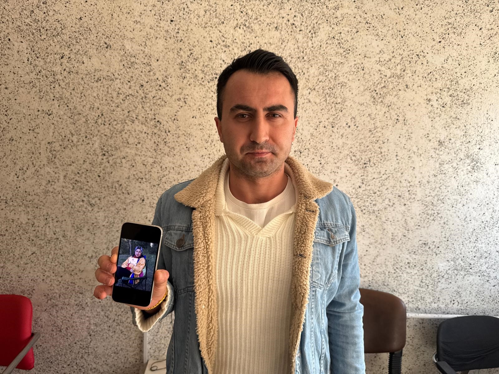 Kazada Ölen Öğretmenin Ailesi, Alkollü Sürücünün Serbest Bırakılmasına Tepki Gösterdi