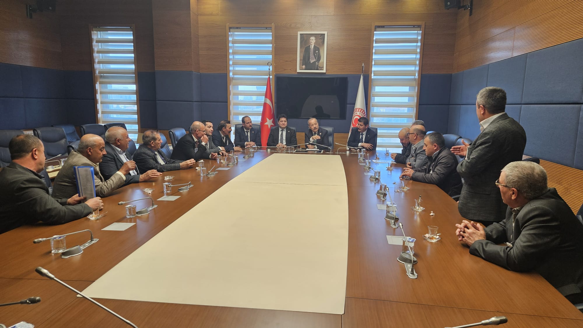 Milletvekili Taytak, Belediye Başkanları ve Muhtarlarla TBMM’de Bir Araya Geldi