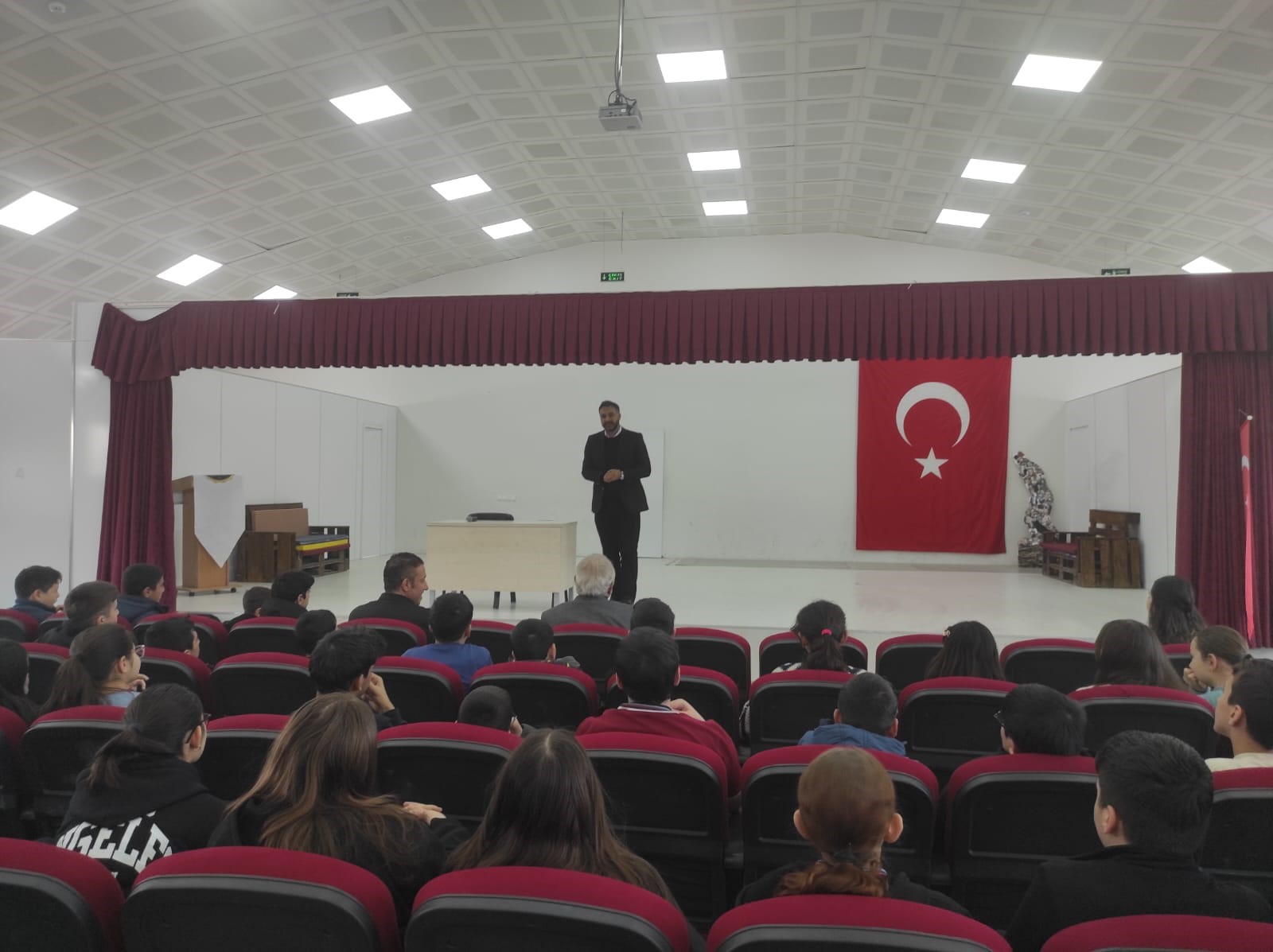 Maver Kemal Arsoy Ortaokulunda, Kariyer Tanıtım Günleri Başladı