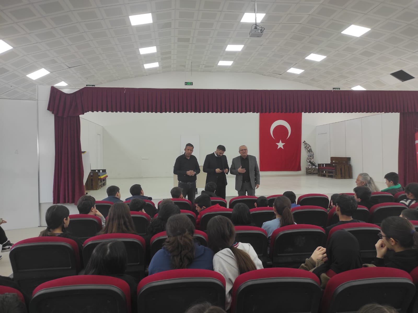 Maver Kemal Arsoy Ortaokulunda, Kariyer Tanıtım Günleri Başladı