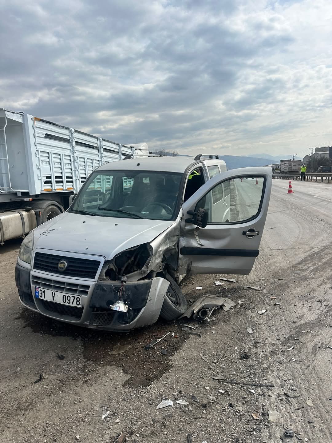 Otomobiller Çarpıştı: 1 Kişi Hayatını Kaybetti