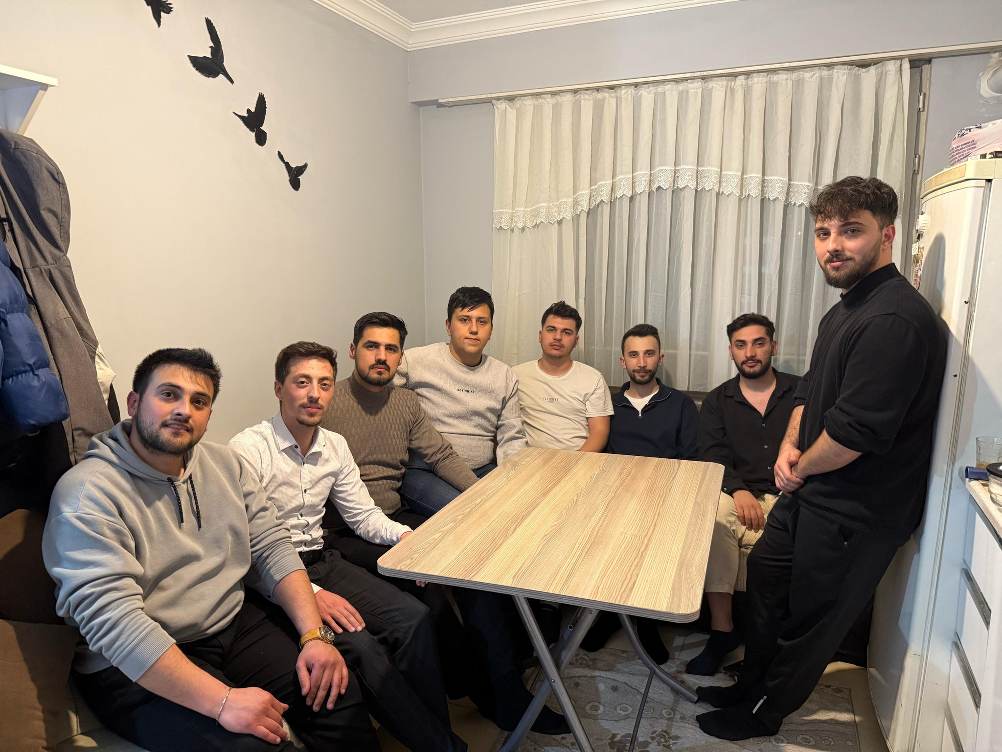 AK GENÇLER RAMAZAN’IN  PAYLAŞIM AYI OLDUĞUNA DİKKAT ÇEKİYOR
