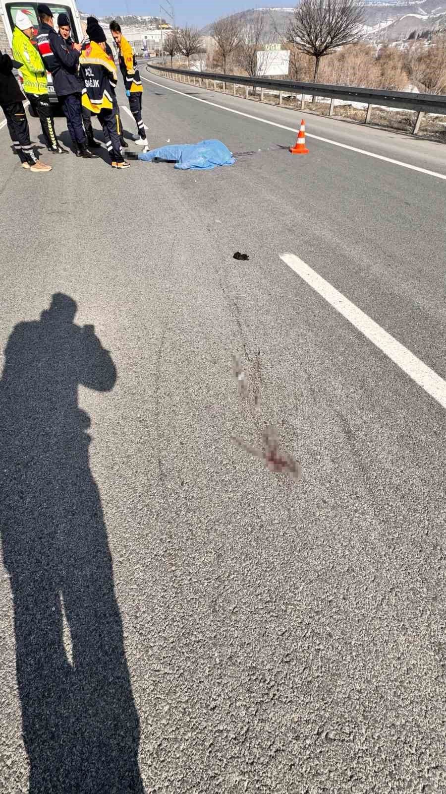 Kontrolden Çıkan Motosiklet Sürücüsü Hayatını Kaybetti