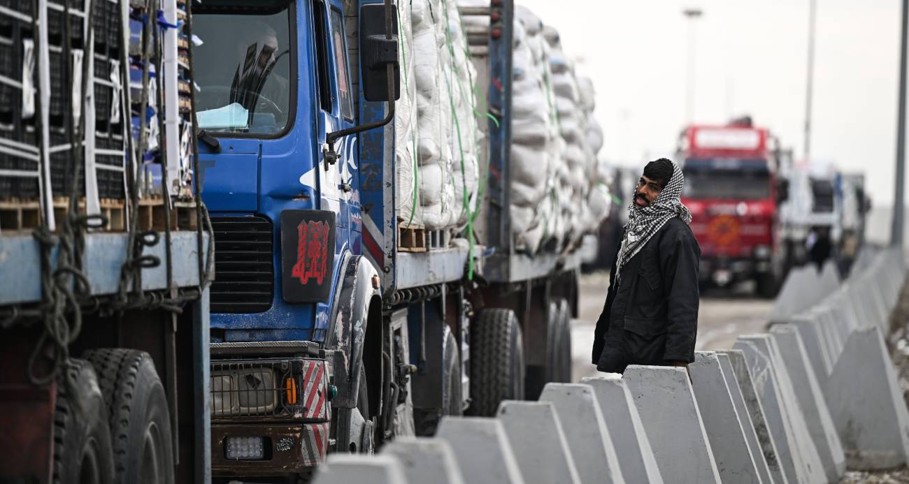 İsrail, Gazze'ye İnsani Yardım Girişini Durdurdu