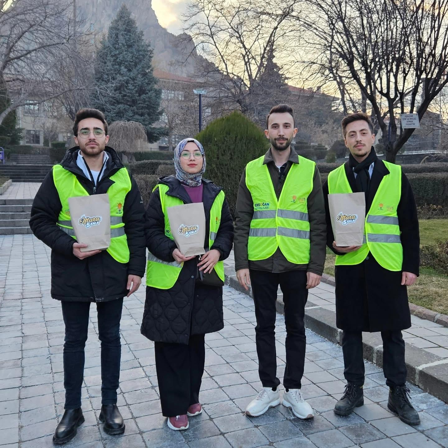 AK Gençlik'ten “İftara 5 Kala” İkramları
