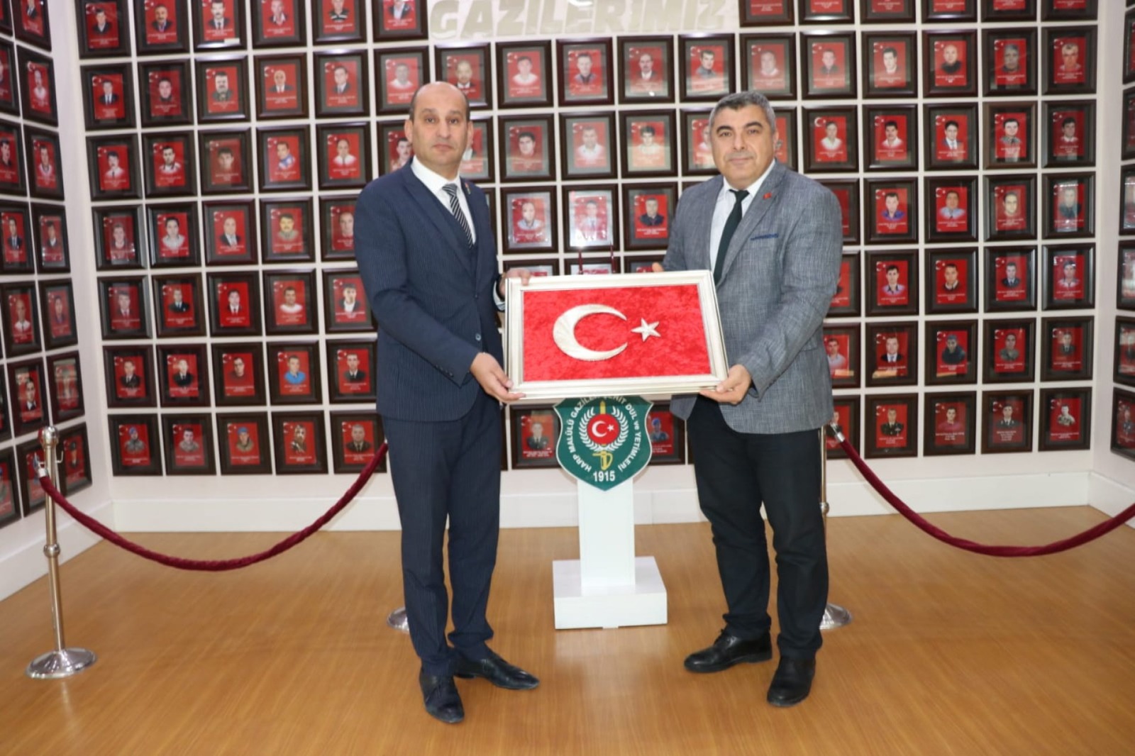 BAŞKAN KUMARTAŞLI'DAN   MÜDÜR SÜNNETCİ'YE TEŞEKKÜR