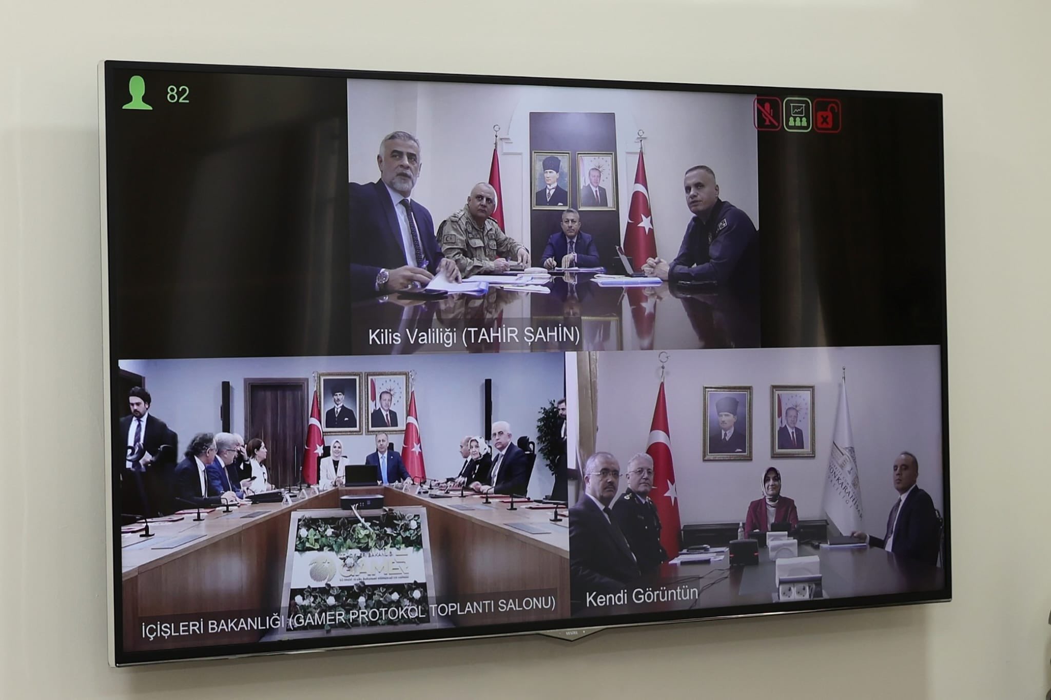 DEVLET ANA AİLE POLİTİKALARI  İÇİN BAKANLARLA BİR ARAYA GELDİ