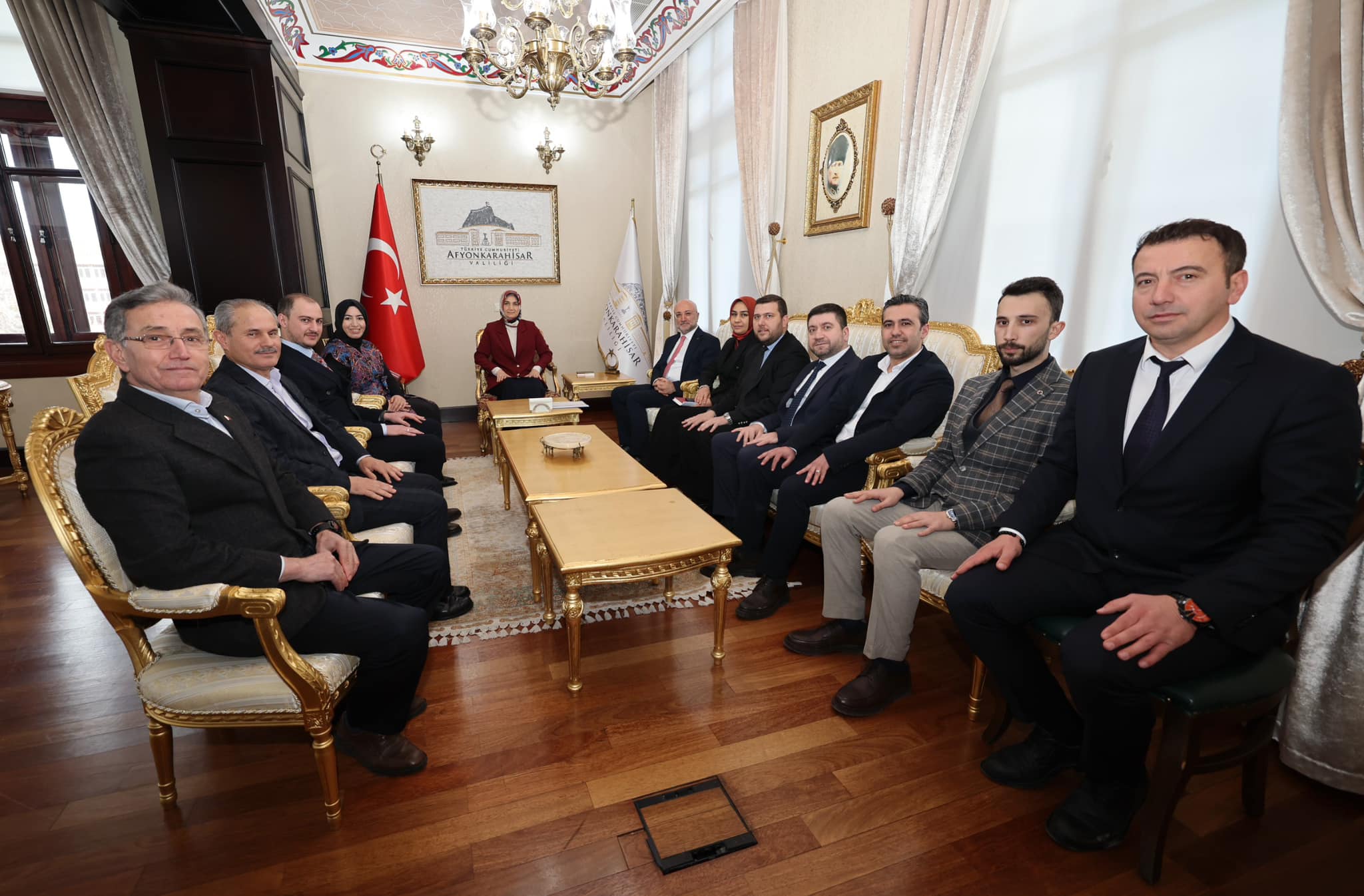 VALİ YİĞİTBAŞI AK PARTİ İL BAŞKANLIĞI HEYETİNİ KABUL ETTİ