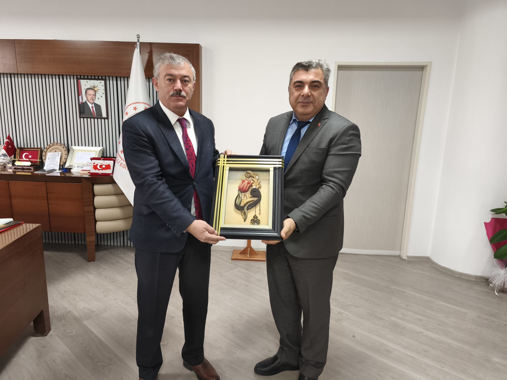 AFYON’UN EĞİTİMİ İÇİN  YENİ PROJELER GÖRÜŞÜLDÜ