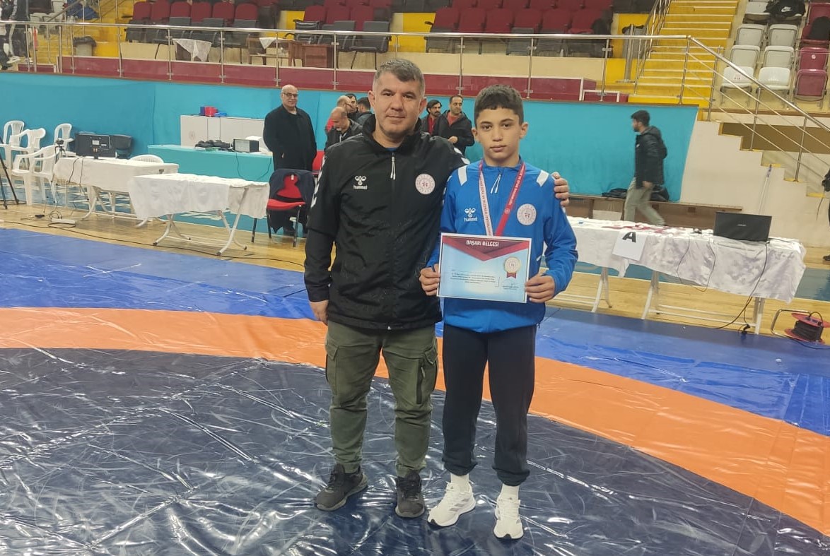 Süleyman Enes Emrem Türkiye Şampiyonası’nda!  Genç Sporcu Ordu’da Madalya İçin Mücadele Edecek