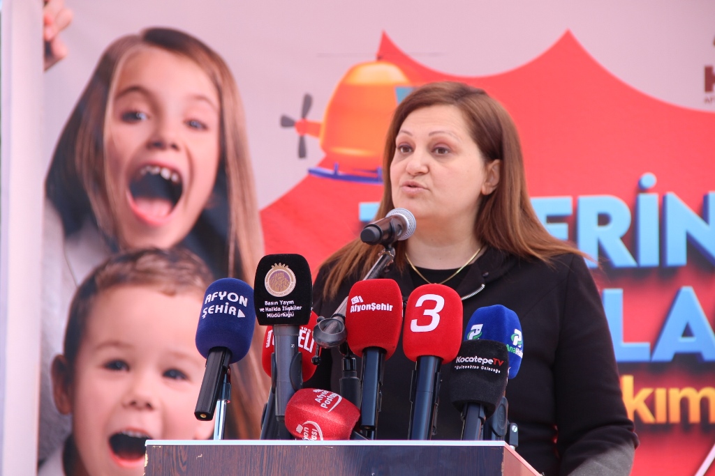 ZÜBEYDE HANIM BİLGİ EVİ VE ZAFER'İN ÇOCUKLARI  GÜNDÜZ BAKIMEVİ HİZMETE GİRDİ