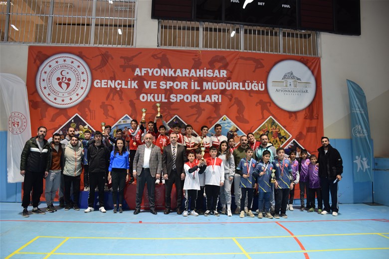 Çiğiltepe Spor Salonu’nda Okul Sporları Curling Müsabakaları Tamamlandı