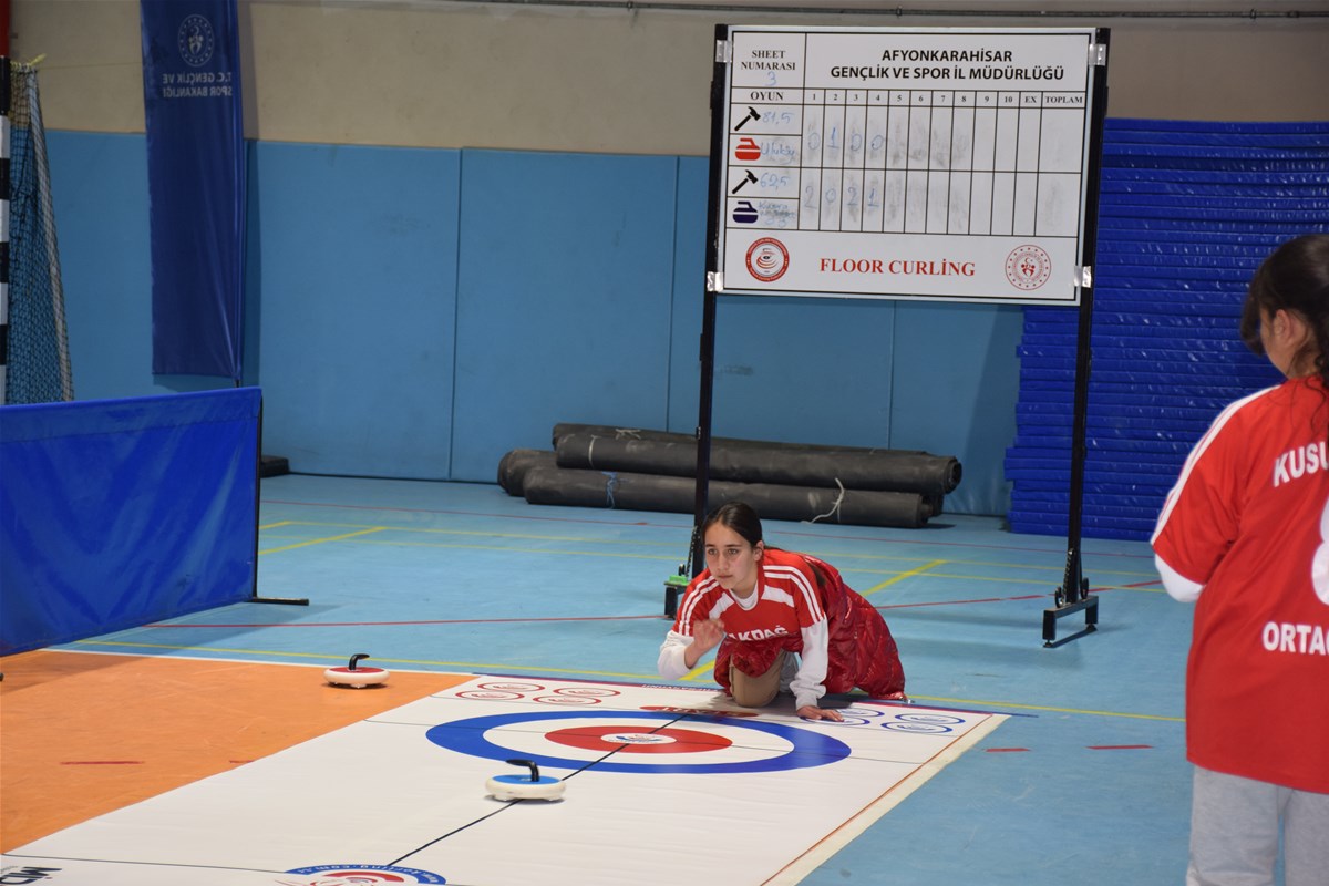 Çiğiltepe Spor Salonu’nda Okul Sporları Curling Müsabakaları Tamamlandı