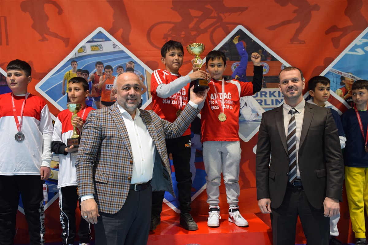 Çiğiltepe Spor Salonu’nda Okul Sporları Curling Müsabakaları Tamamlandı
