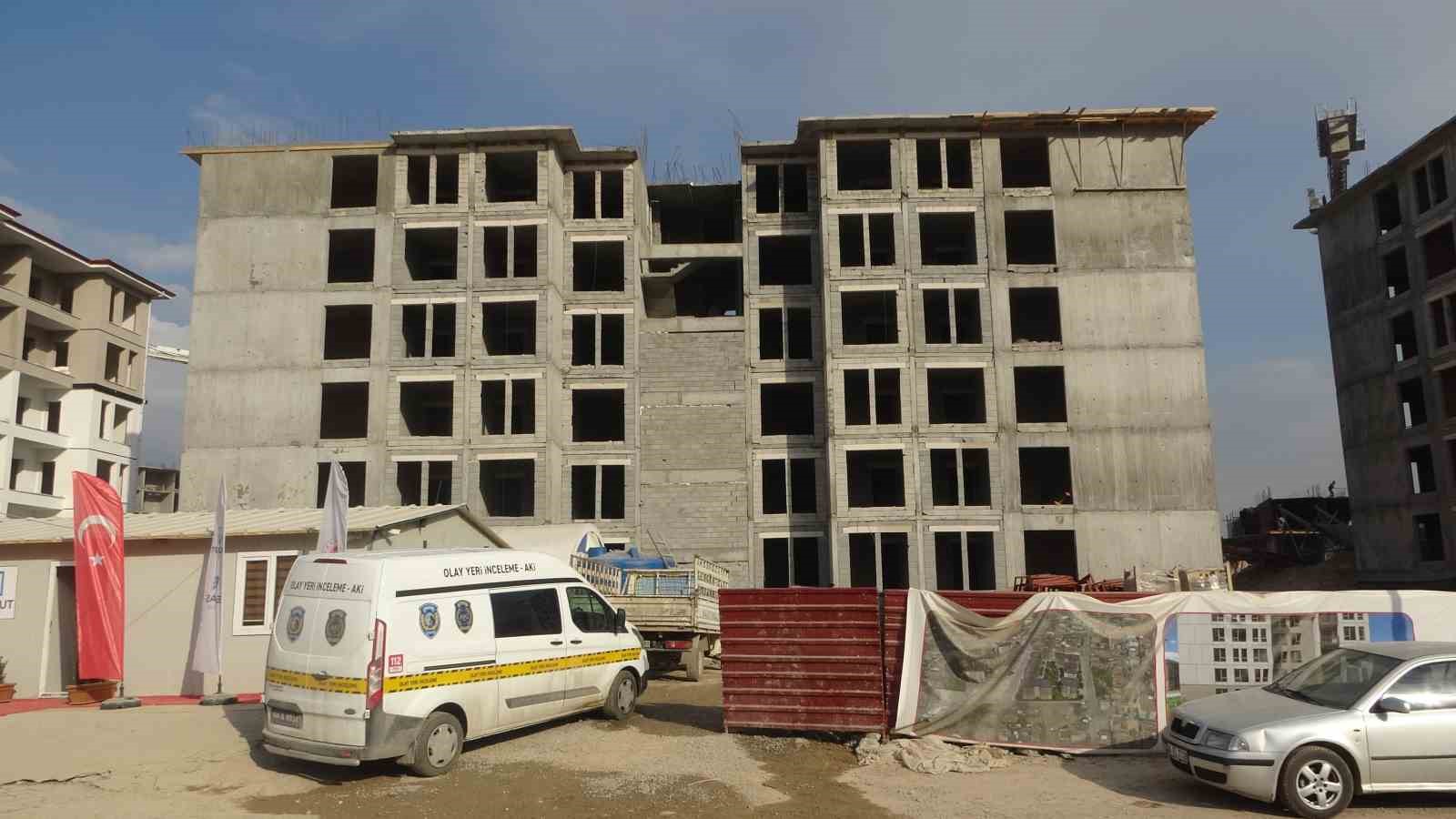 4’üncü Kattan Merdiven Boşluğuna Düşen İşçi Hayatını Kaybetti