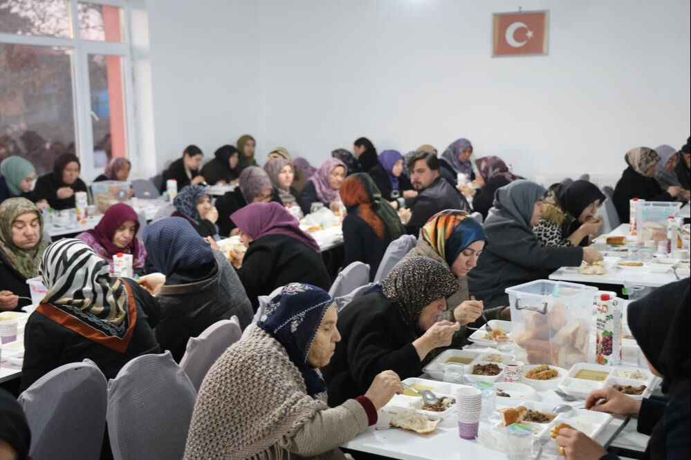 Bu Köyde İftar Vakti Evde Yemek Pişirmek Yasaklandı