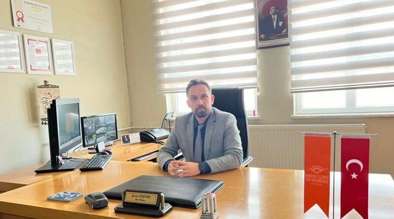 Okul Müdürünü Boğazından Bıçaklayan Bipolar Hastasının Annesi İlk Kez Konuştu